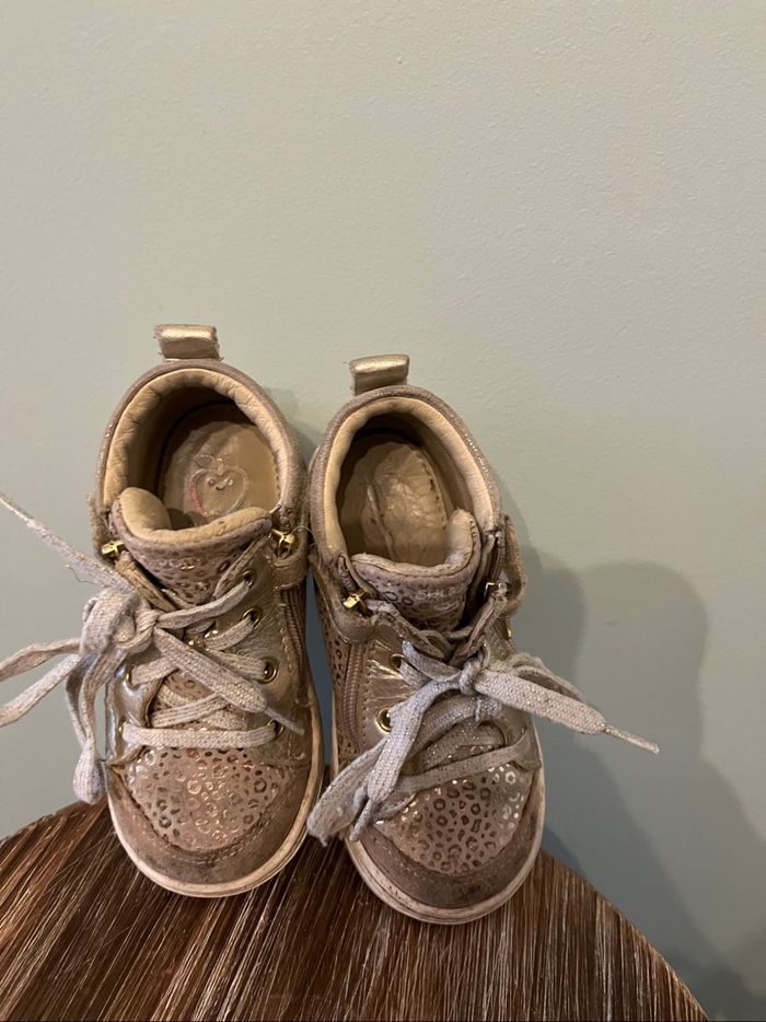 Chaussures dorées 25 - photo numéro 8