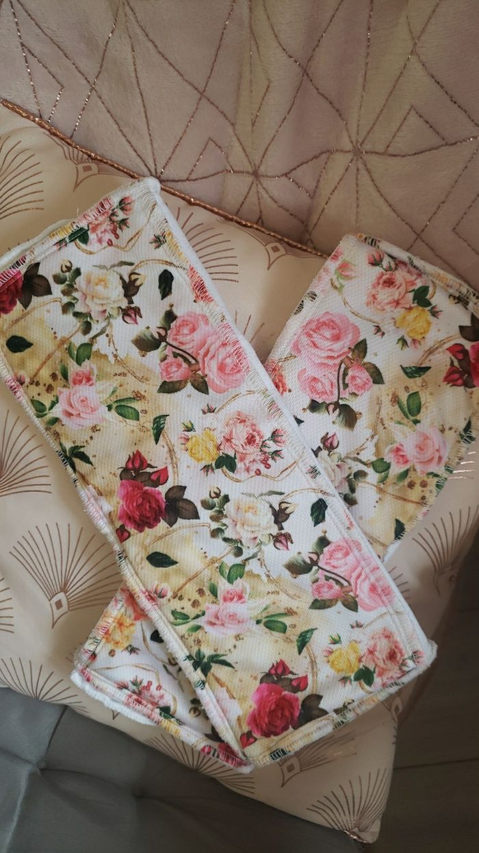 Insert mimi chat fleur rosier