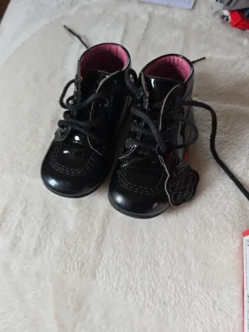 Chaussures Kickers vernis Noire taille 24