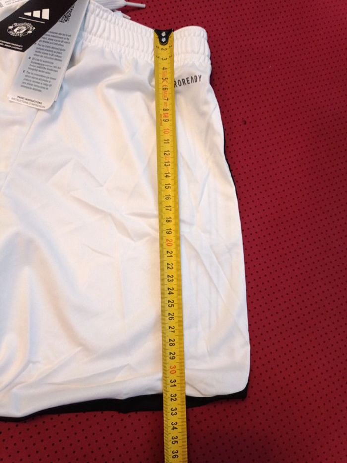 Short de foot Manchester United, Adidas Authentique Officiel taille enfant 9/10 ans, Neuf - photo numéro 14