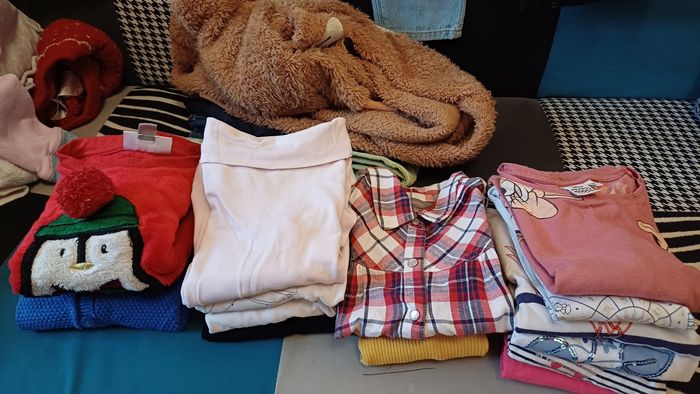 Lot vêtements fille hiver 4 ans - photo numéro 2