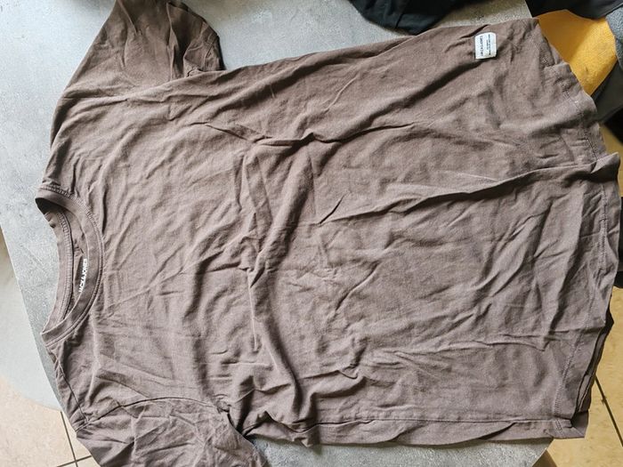 Tee shirt