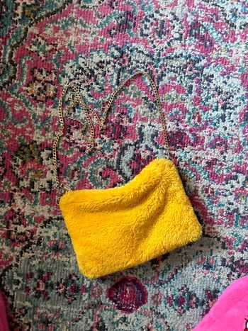Sac à main fourrure jaune