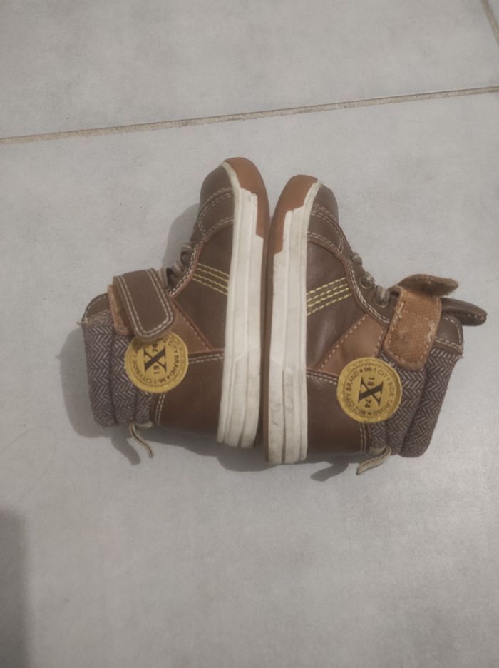 Chaussures t21 - photo numéro 6