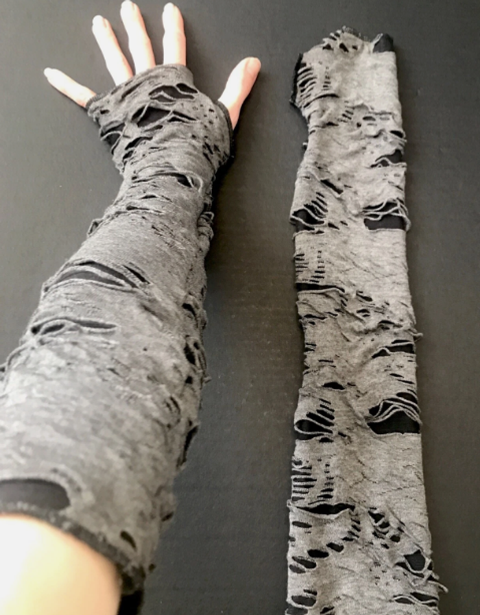 Paire longue mitaine  zombi 40cm déchiré décalé punk rave alternatif ** N E U F ** gant noir gris