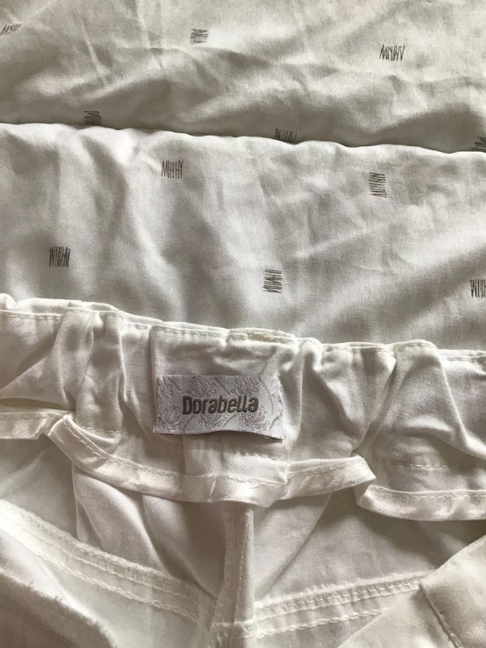 Pantalon blanc idéal pour l’été , taille petit 44 note 50  je liquide une partie du dressing - photo numéro 4