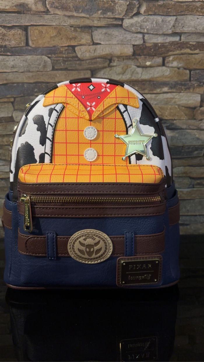 Sac à dos Loungefly Woody Toy Story Disney - photo numéro 2