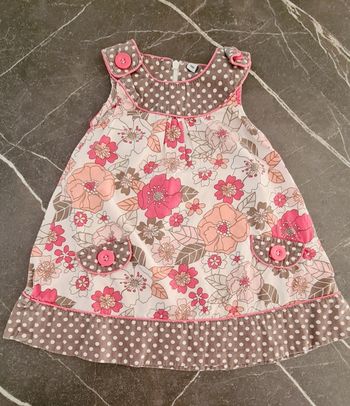 Robe à fleurs et à pois 6 mois en excellent état