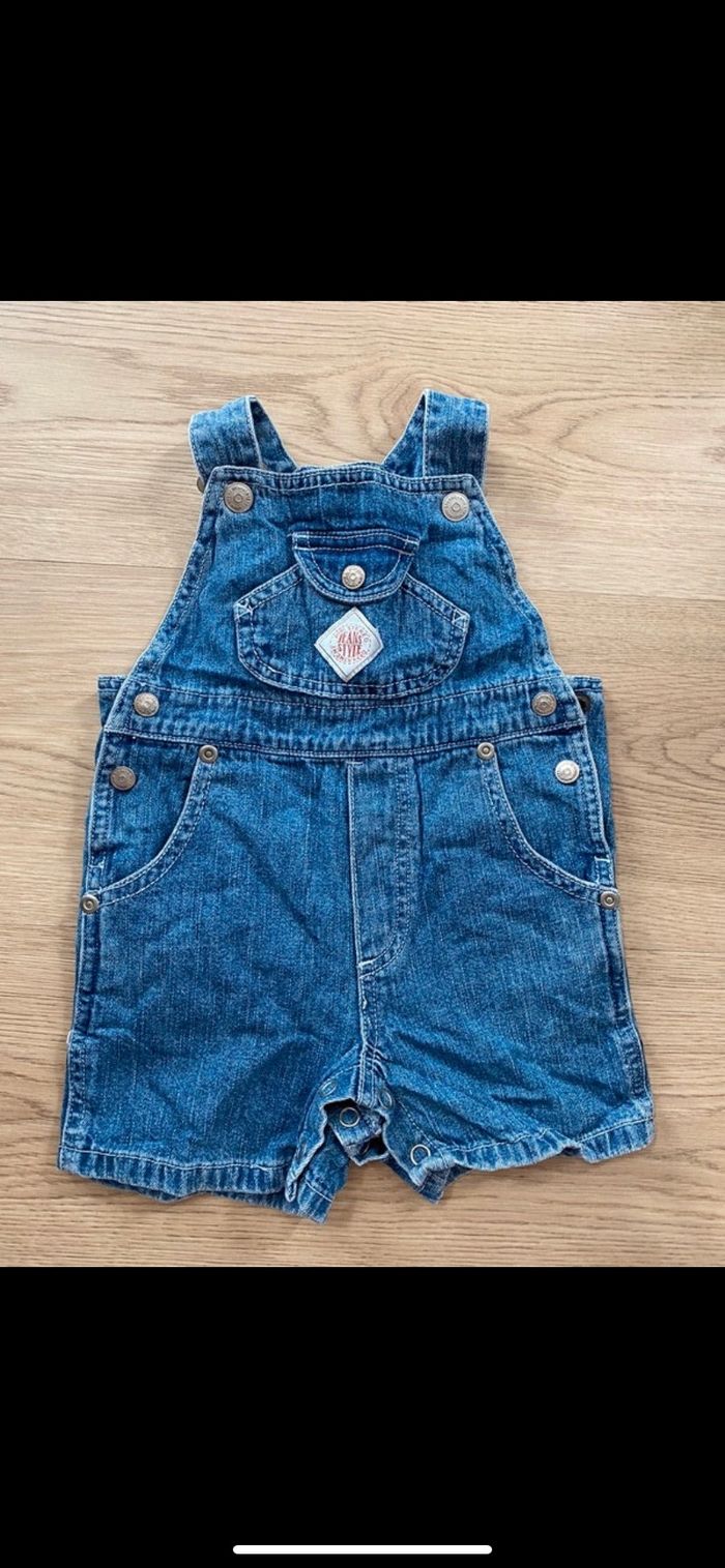 Ensemble salopette short en jean et tee shirt 6 mois - photo numéro 4