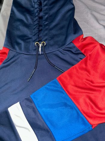 Sweat-shirt a capuche