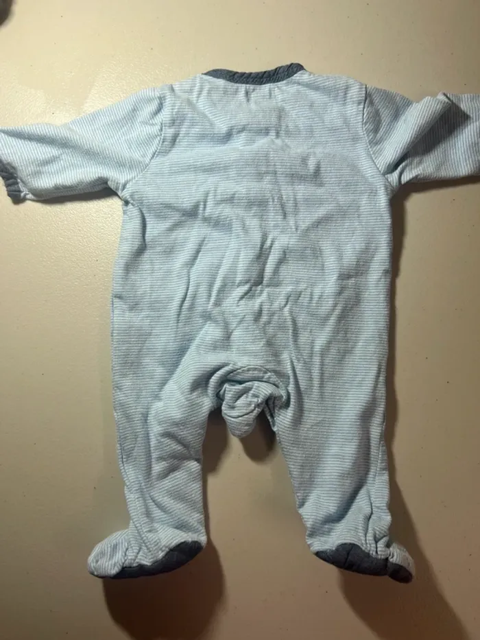 Pyjama 1 mois - photo numéro 7