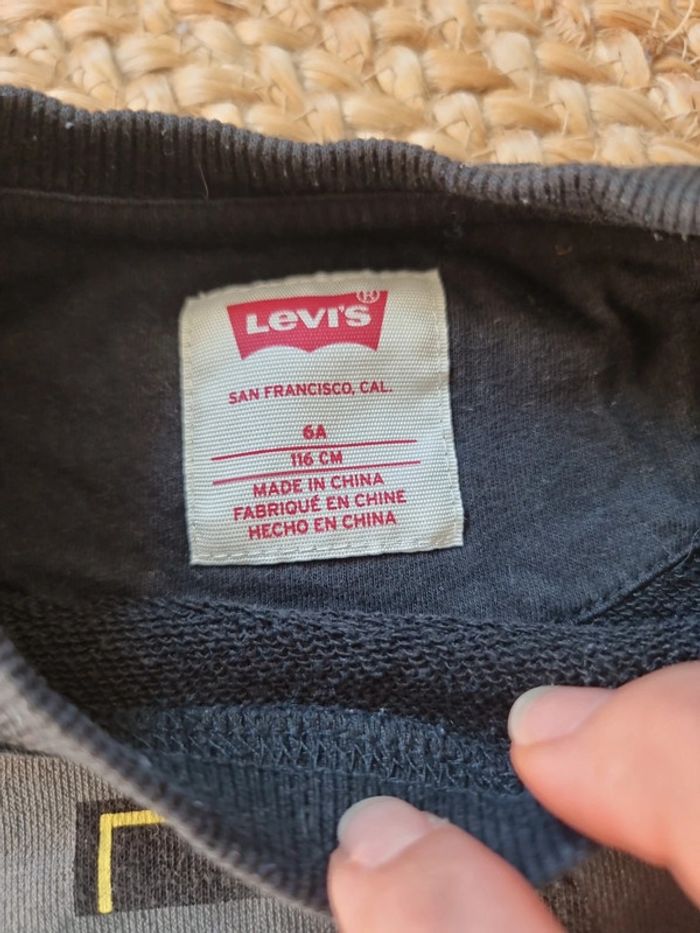 Sweat levi's taille 6 ans - photo numéro 3