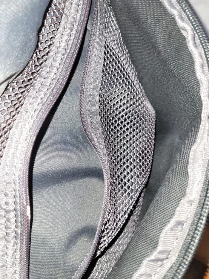 Sac banane nike casi neuf - photo numéro 9