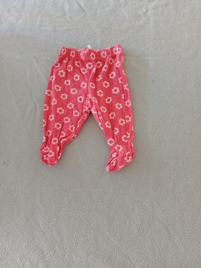 Lots pantalon divers 3 mois - photo numéro 2