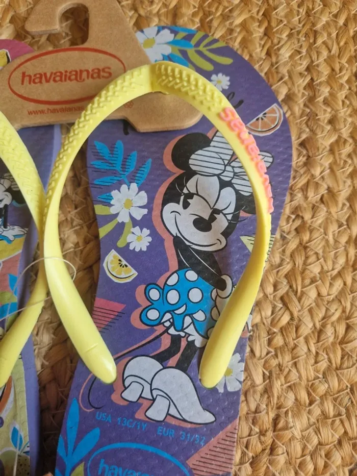 Neuf jolie paire de tong violet motif minnie fille havaianas pointure 31 - photo numéro 2
