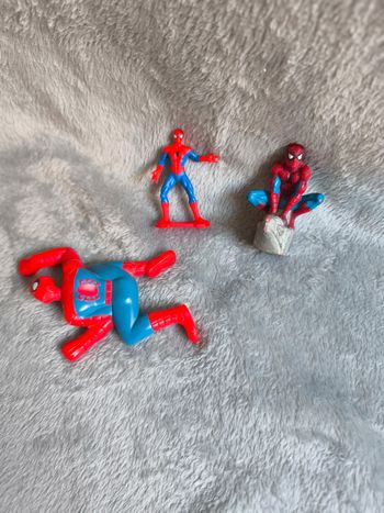 Lot 3 figurines spiderman marvel