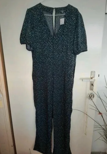 Combinaison bleue à motif