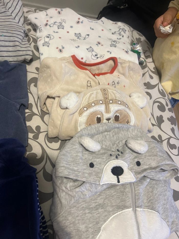 Pyjama lot - photo numéro 3