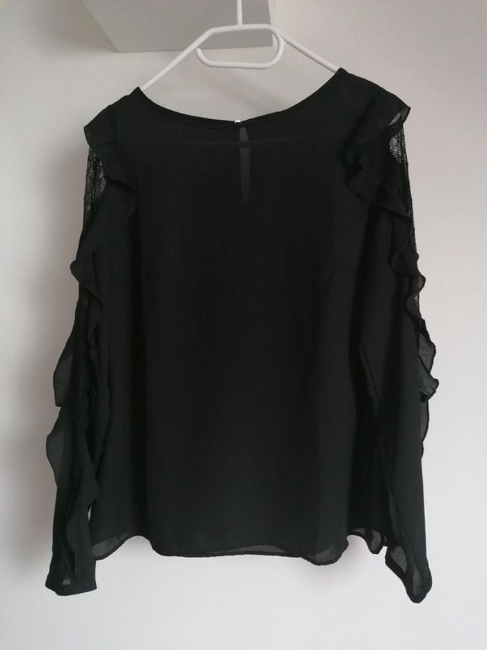 Blouse manches frou frou dentelle noire Promod 38