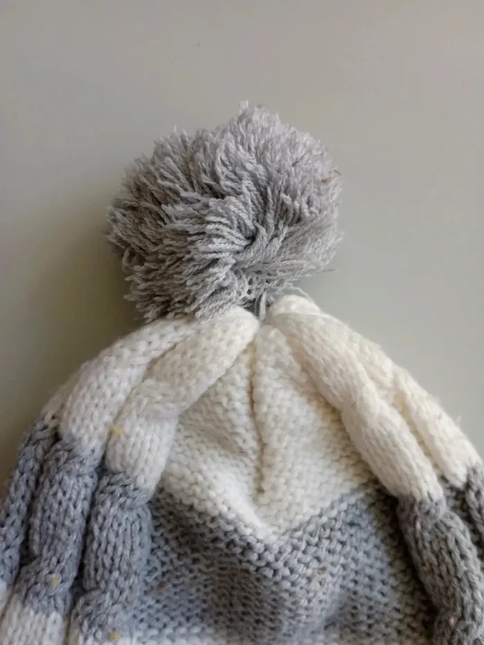 Bonnet hello Kitty pompon avec noeud - photo numéro 4