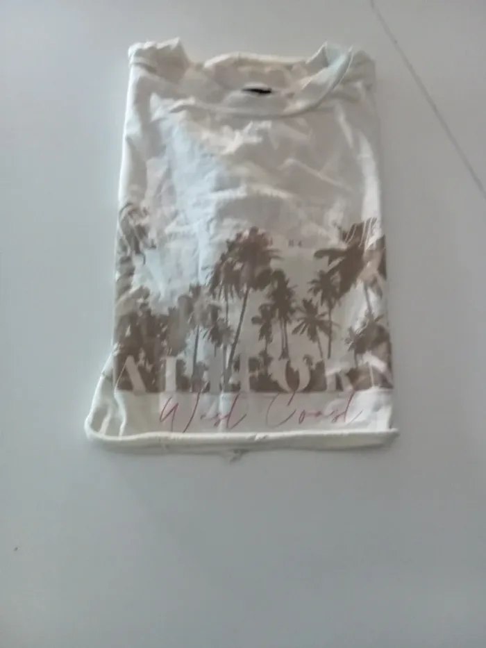 T-shirt porte court taille M - photo numéro 5