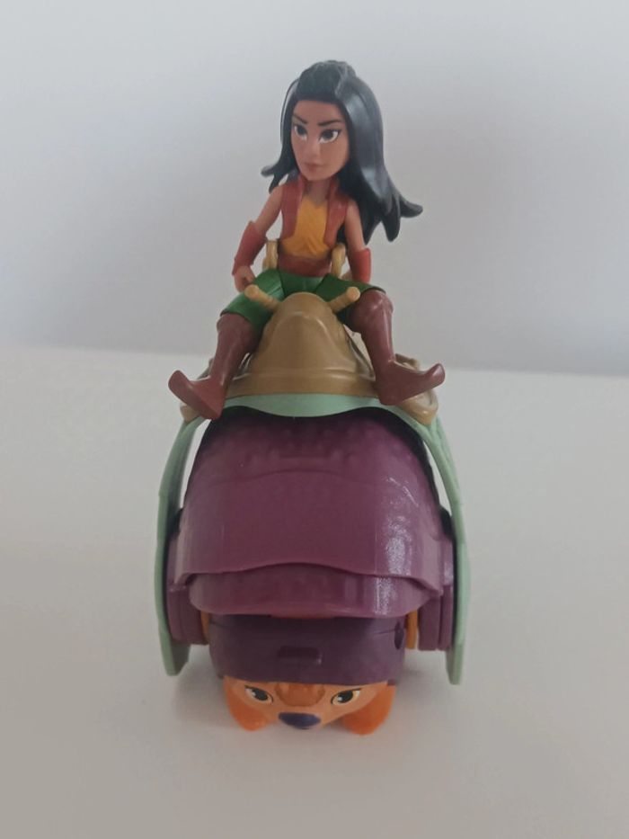 Raya et Tuk tuk roulant