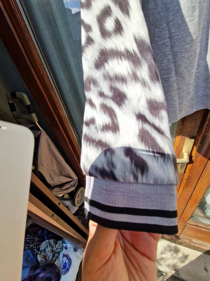 Pull léger manches longues motifs léopard - photo numéro 4