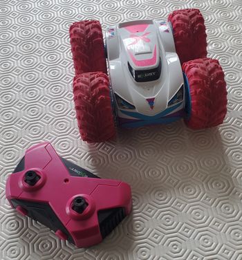 Voiture radiocommandée 360 Cross Flash rose