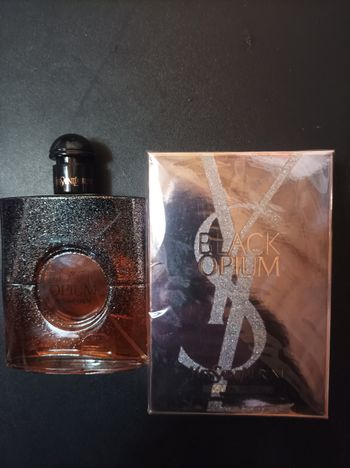 Parfum femme black opium floral shock