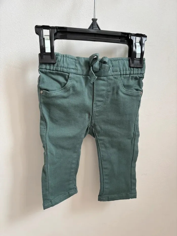 Lot 2 hauts + 1 pantalon fille 3 mois - photo numéro 8
