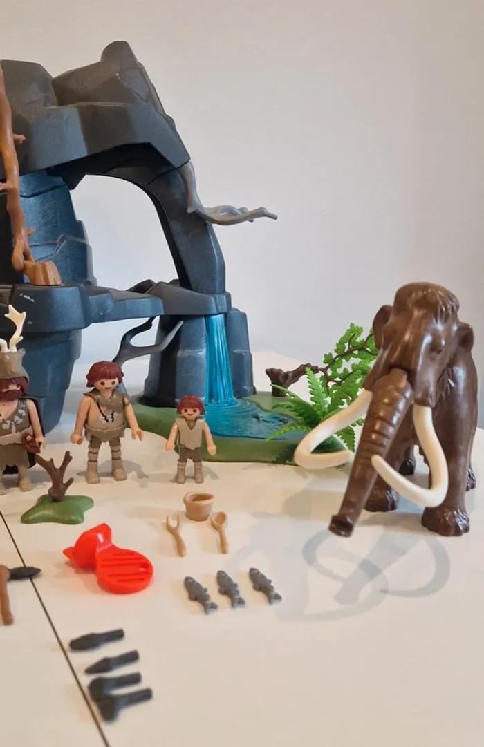 Playmobil "grotte préhistorique avec mammouth " - photo numéro 5