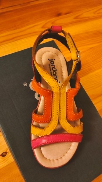Sandale 29 neuve