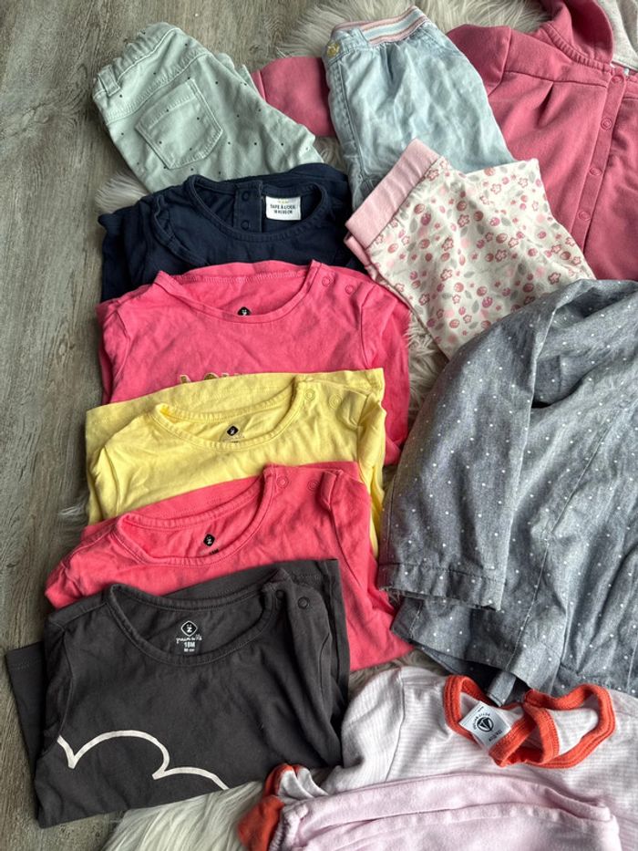 Lot de vêtements fille 18 mois - photo numéro 2
