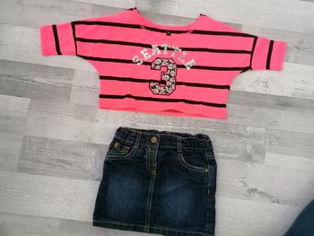 Ensemble croc top et mini jupe T 4 ans 👧🏻