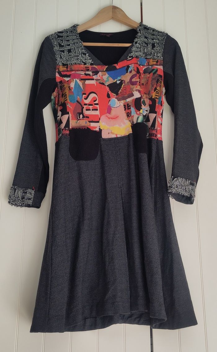 Robe Aventures des Toiles – Taille 40 – Style unique et confort