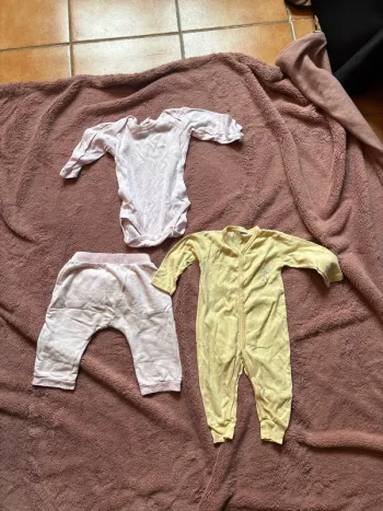 Lot vêtements