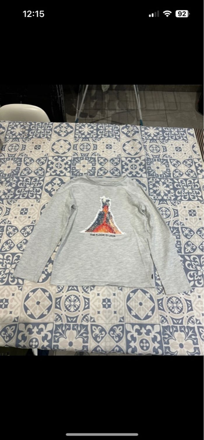 Teeshirt manches longues à sequin gris clair motif volcan - photo numéro 4