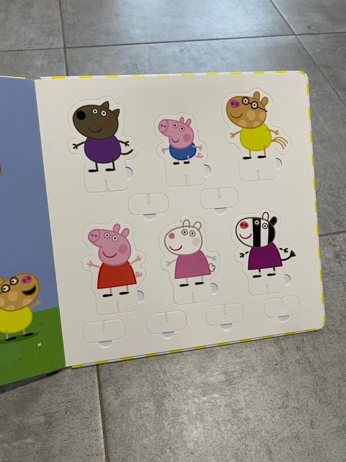 Livre carrousel Peppa pig - photo numéro 8