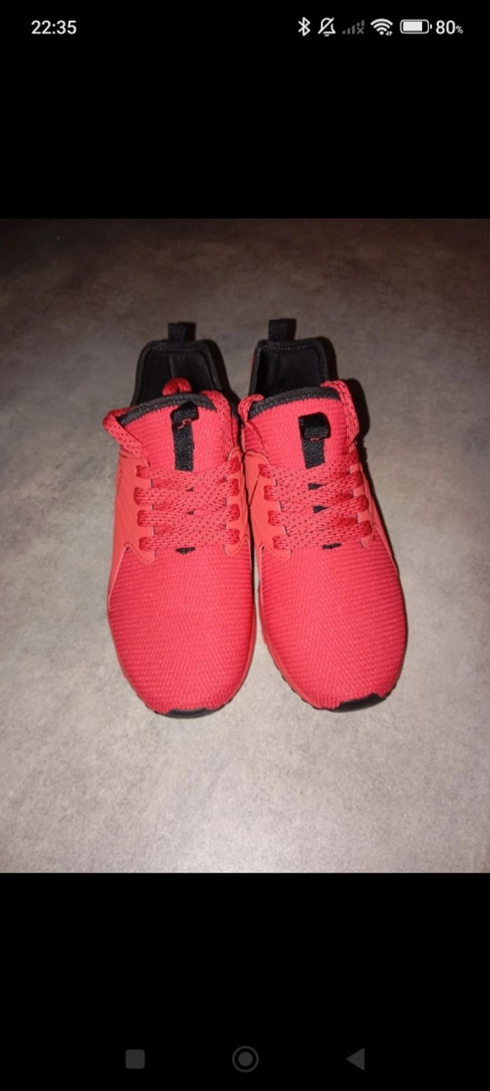 basket kappa rouge T 37 neuve