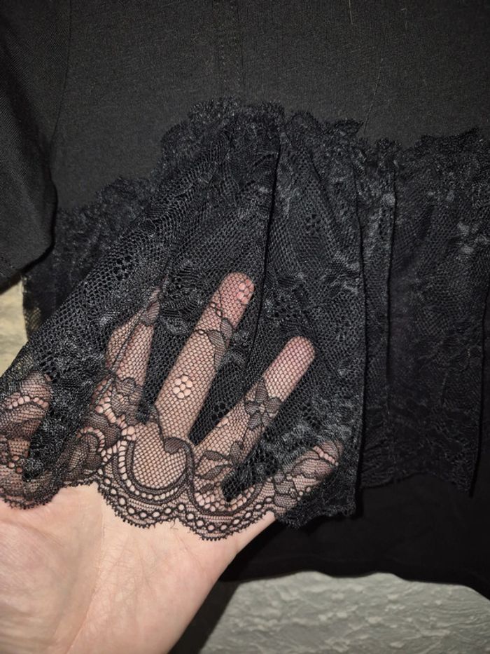 Magnifique crop top noir avec dentelle Brave Soul London taille L - photo numéro 2