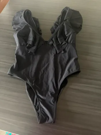 Maillot de bain à froufrou