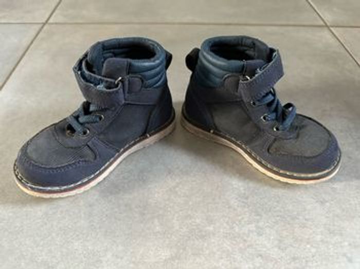 Chaussures et chaussons pointure 24 - photo numéro 2