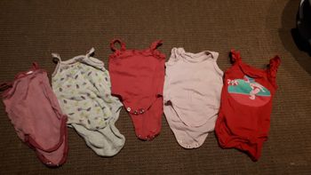 Lot bodies bretelles.