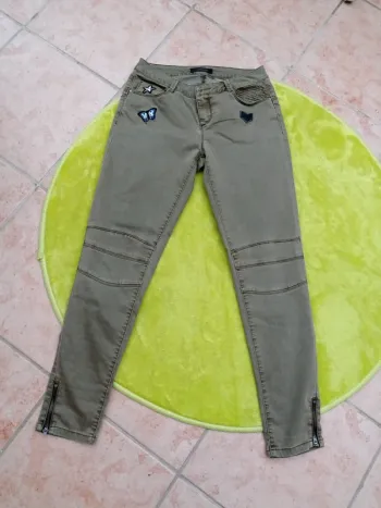 Pantalon vert kaki taille 38 cache cache