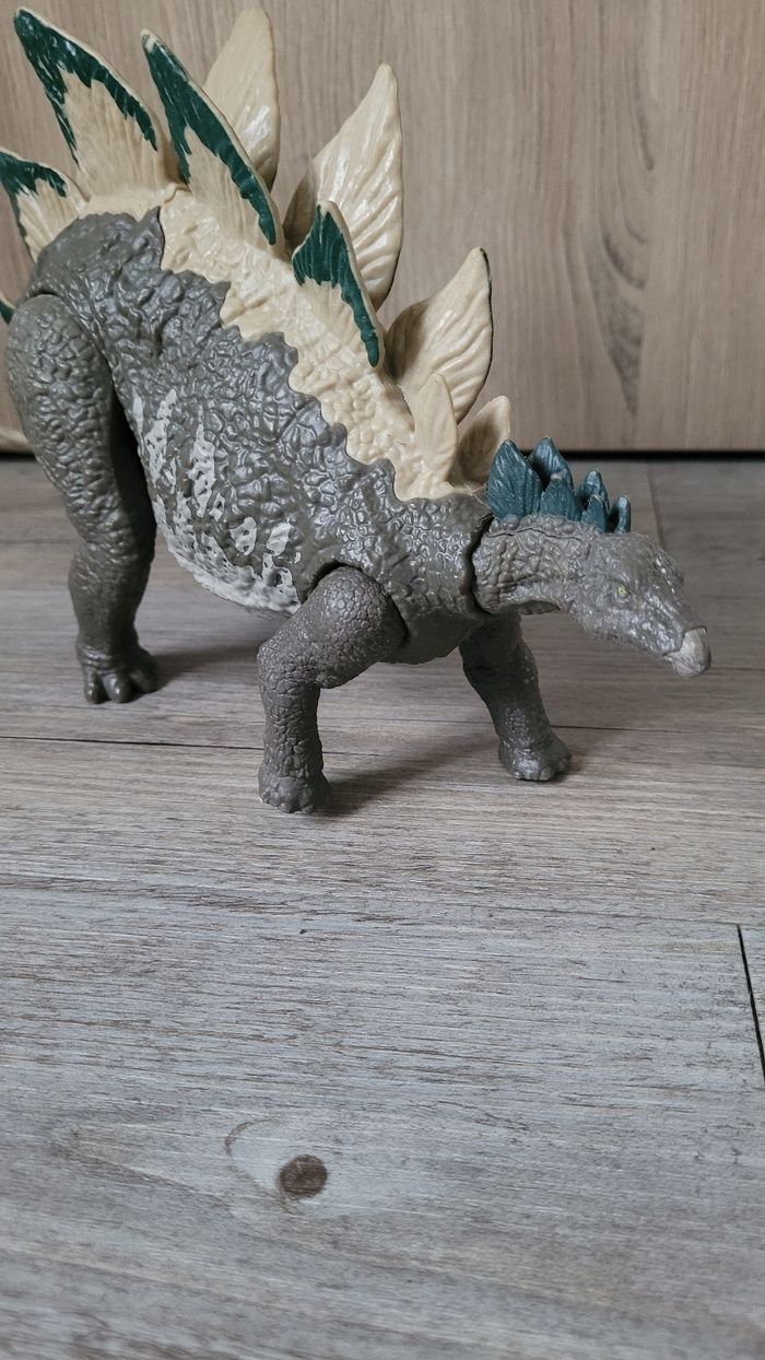 Dinosaure Stegosaure Jurassic World - photo numéro 3
