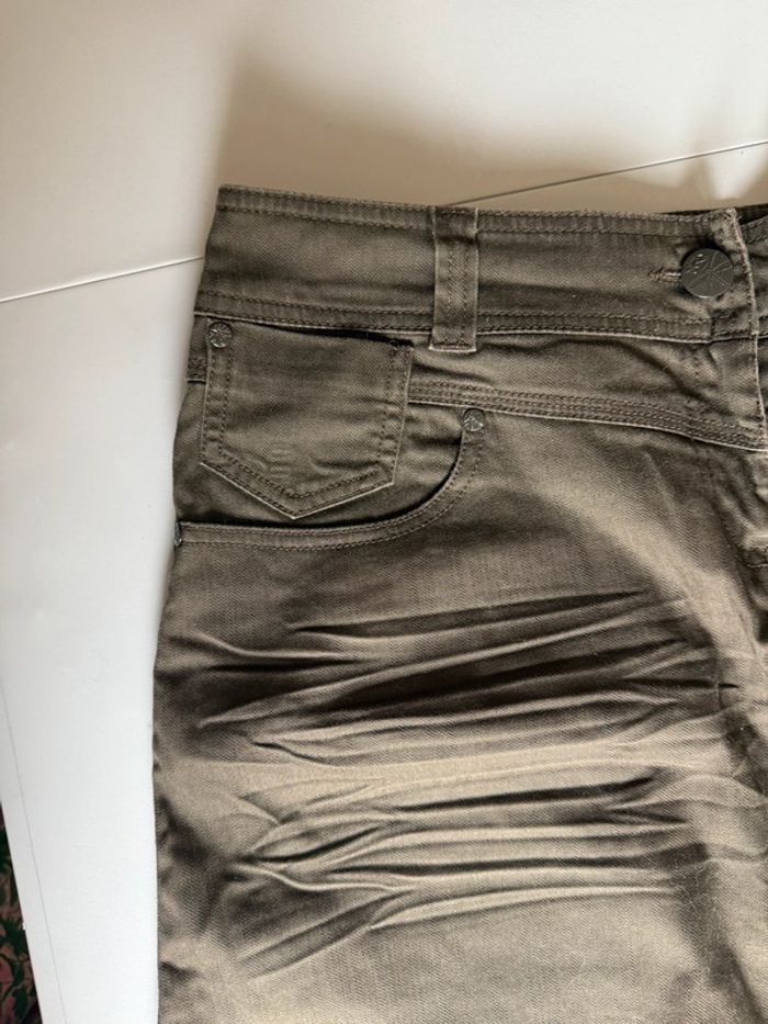 Jupe camaïeu en très bon état taille 40-42 - photo numéro 2