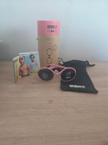 Lunette de soleil bebe 0-18 mois neuve 