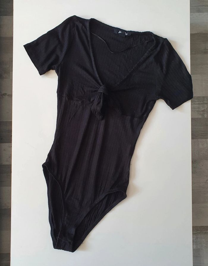 🎀 Body Jennyfer taille XS - photo numéro 2