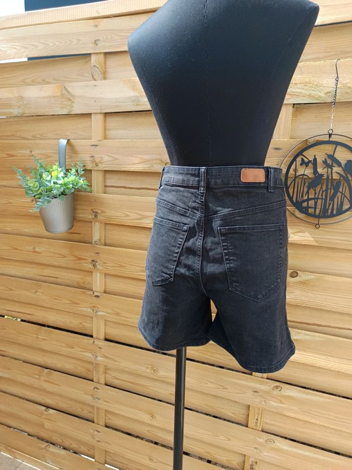Short jean taille haute taille 38 Kiabi - photo numéro 3