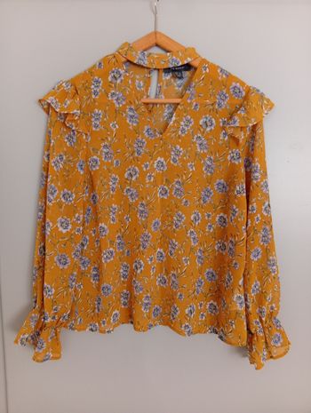 Blouse ocre à fleurs t34